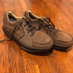 MBT men’s sneakers